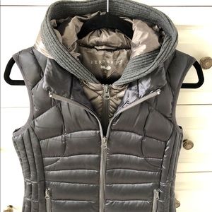 Bernardo Fall puffer vest, size M